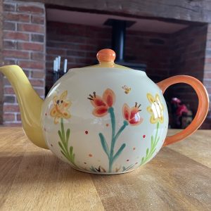 Hand Painted, Springtime, Daffodil, Tulip, Teapot, Ceramic, Pottery, Gifts for Friends and Family