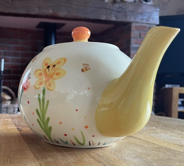 Hand Painted, Springtime, Daffodil, Tulip, Teapot, Ceramic, Pottery, Gifts for Friends and Family - Image 4