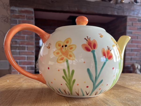 Hand Painted, Springtime, Daffodil, Tulip, Teapot, Ceramic, Pottery, Gifts for Friends and Family - Image 5
