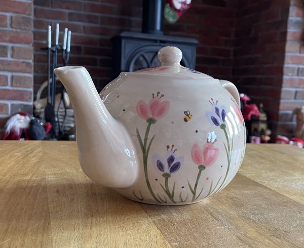 Hand Painted, Tulip, Garden, Teapot, Ceramic, Pottery, Gifts for Friends and Family - Image 3
