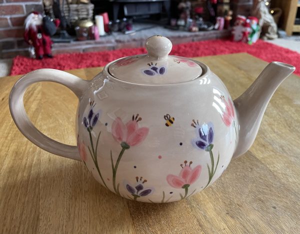 Hand Painted, Tulip, Garden, Teapot, Ceramic, Pottery, Gifts for Friends and Family - Image 6